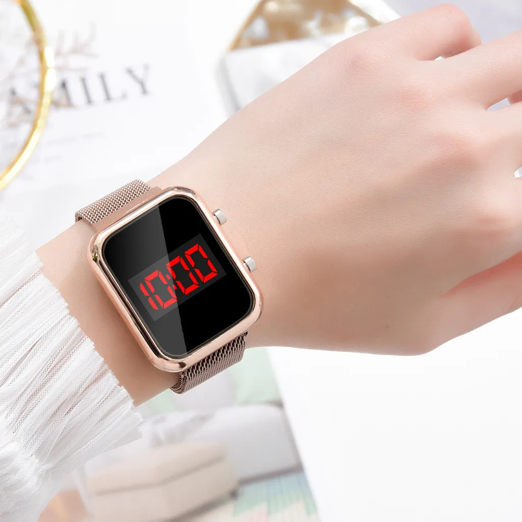 นาฬิกาข้อมือดิจิตอล LED ทรงสี่ - Electronics Gadgets For Men บทวิจารณ์และราคา